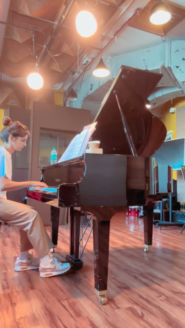 Naina at the piano &mdash; a thank-you performance
